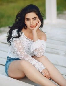 VIP companion girl in Andhratharhi – discreet service